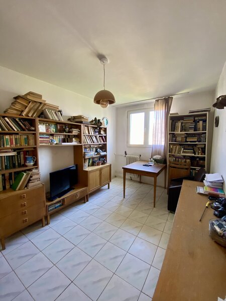 Drumul Taberei, zona 1 Mai Compozitorilor, bloc tip Z, langa Scoala 197